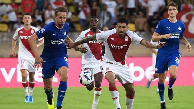 而她的一言 而她的一言